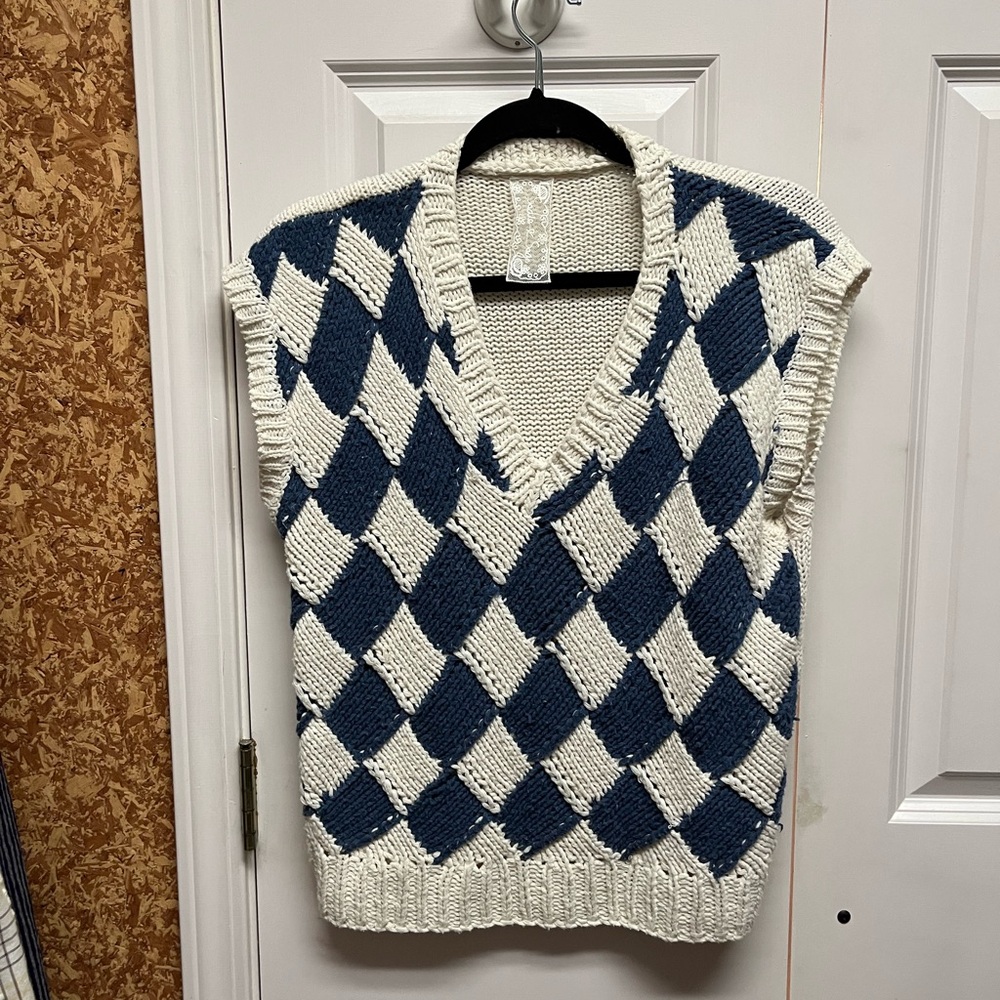 Sadie & Sage Navy and Cream Argyle Vest